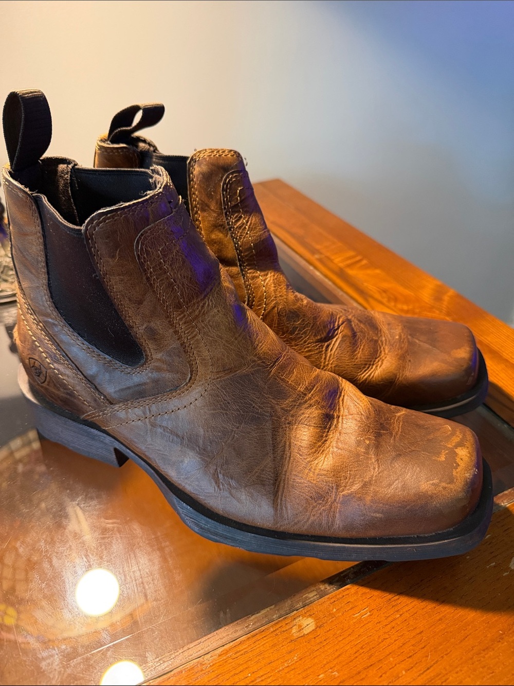 Ariat Men’s Brown Leather Chukka Boots